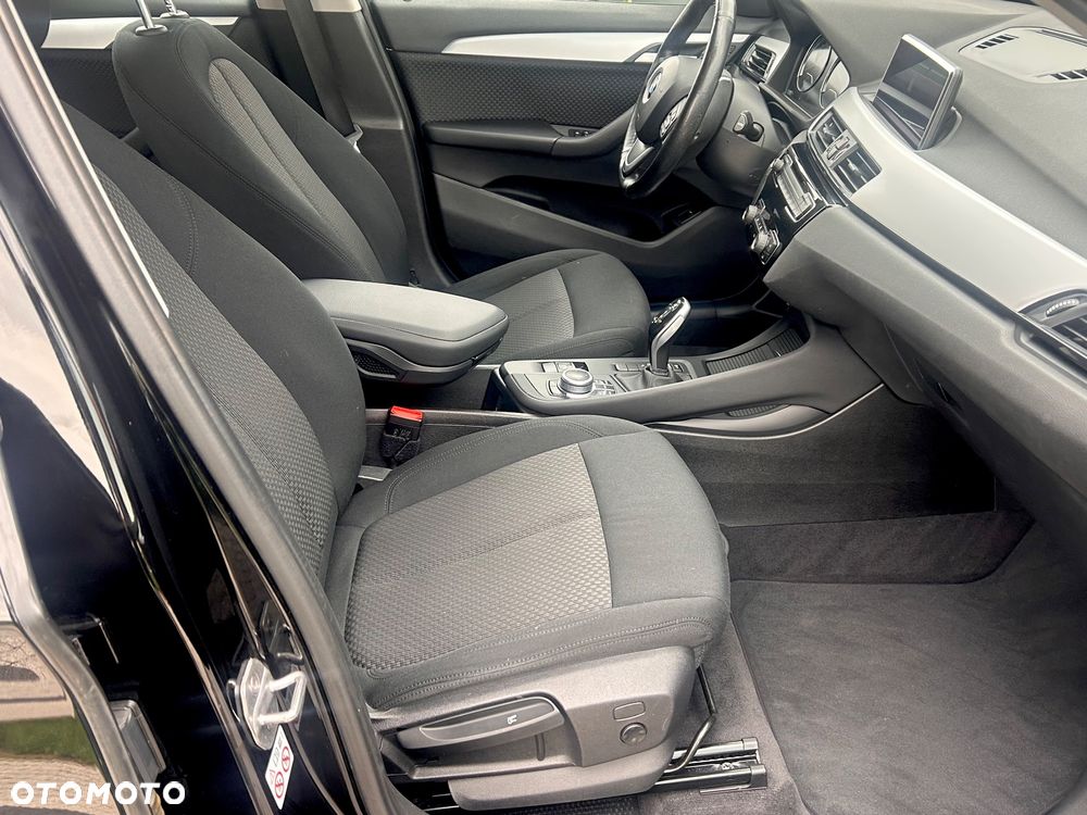 BMW X1 sDrive18d Advantage sport - 25