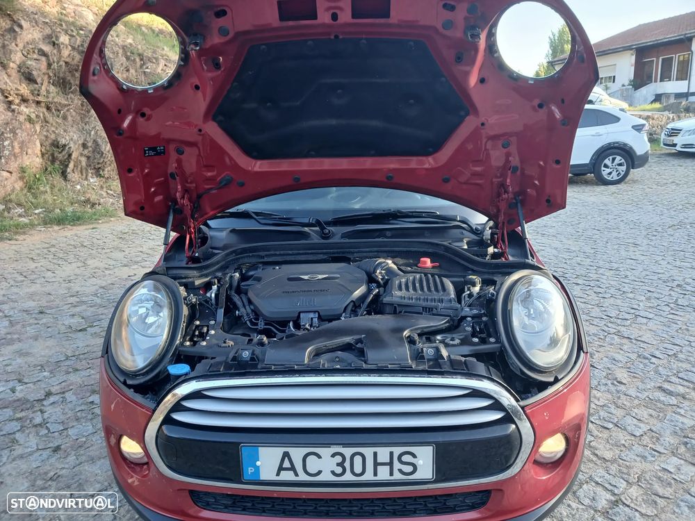 MINI 3 Portas Cooper D - 16