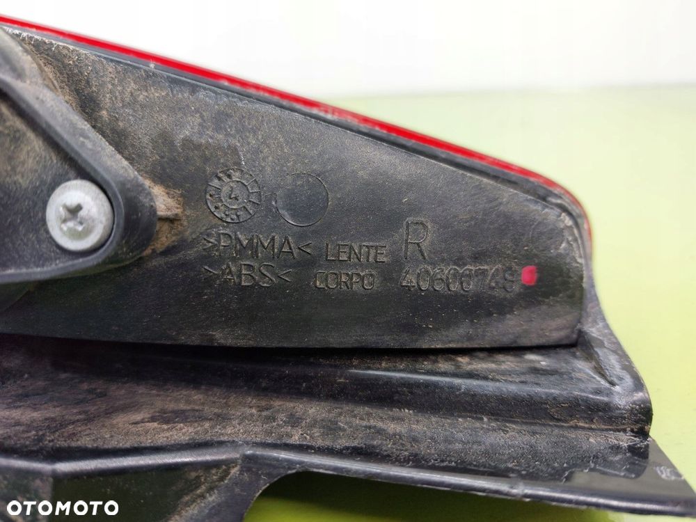 Lampa prawa tylna tył Fiat Doblo I 1,6 16V B 00-04 R 40600748 040600999000 - 2