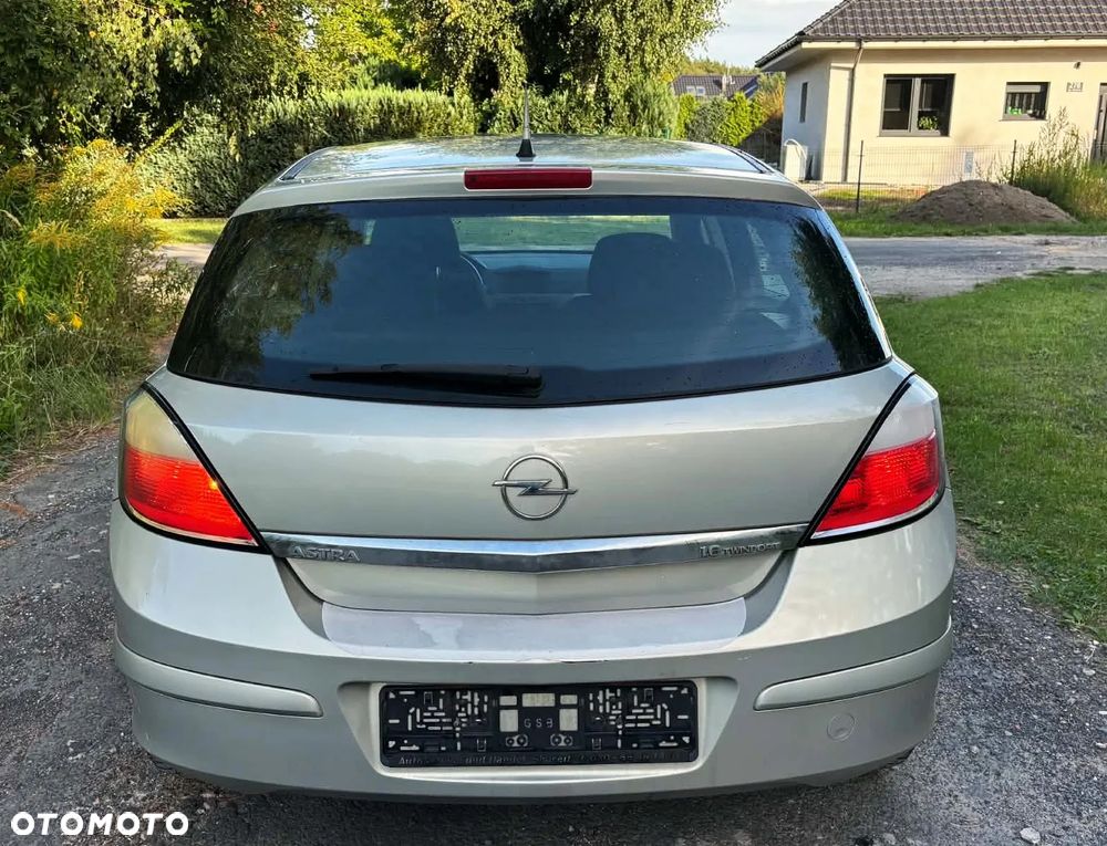Opel Astra 1.6 Catch me now - 12