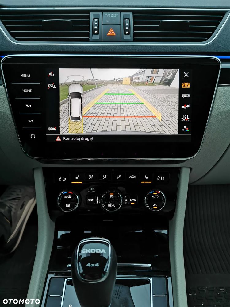 Skoda Superb 2.0 TSI 4x4 DSG L&K - 19