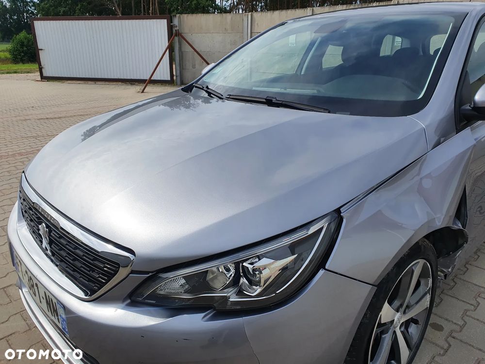 Peugeot 308 1.2 PureTech GPF Allure S&S - 18