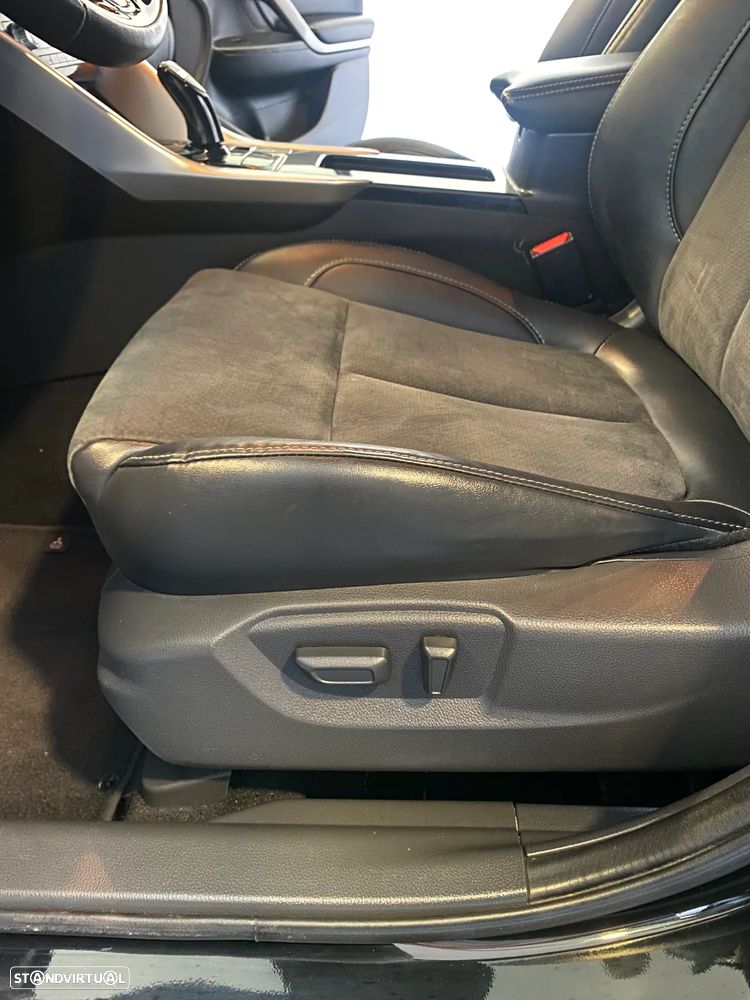 Mitsubishi Eclipse Cross 2.4 PHEV eMotion - 33