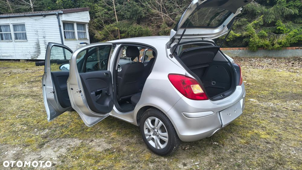 Opel Corsa 1.4 16V Satellite - 20