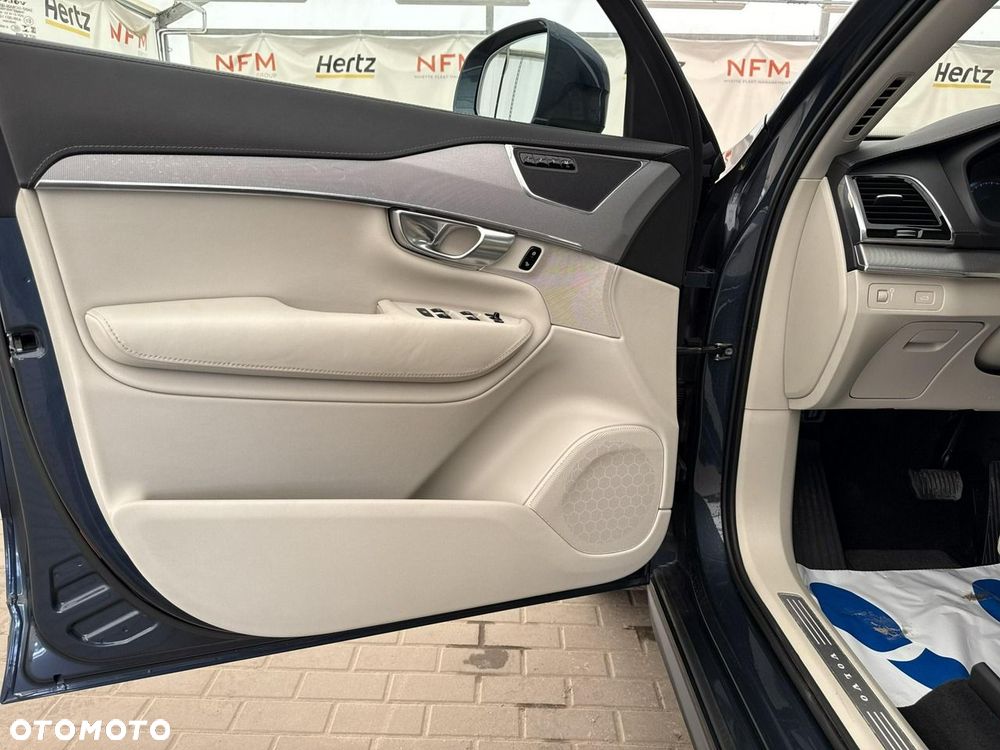 Volvo XC 90 - 11
