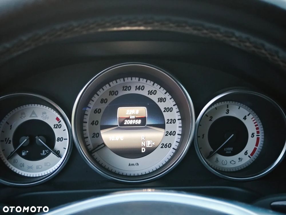 Mercedes-Benz Klasa E 350 BlueTEC 4Matic 7G-TRONIC - 10