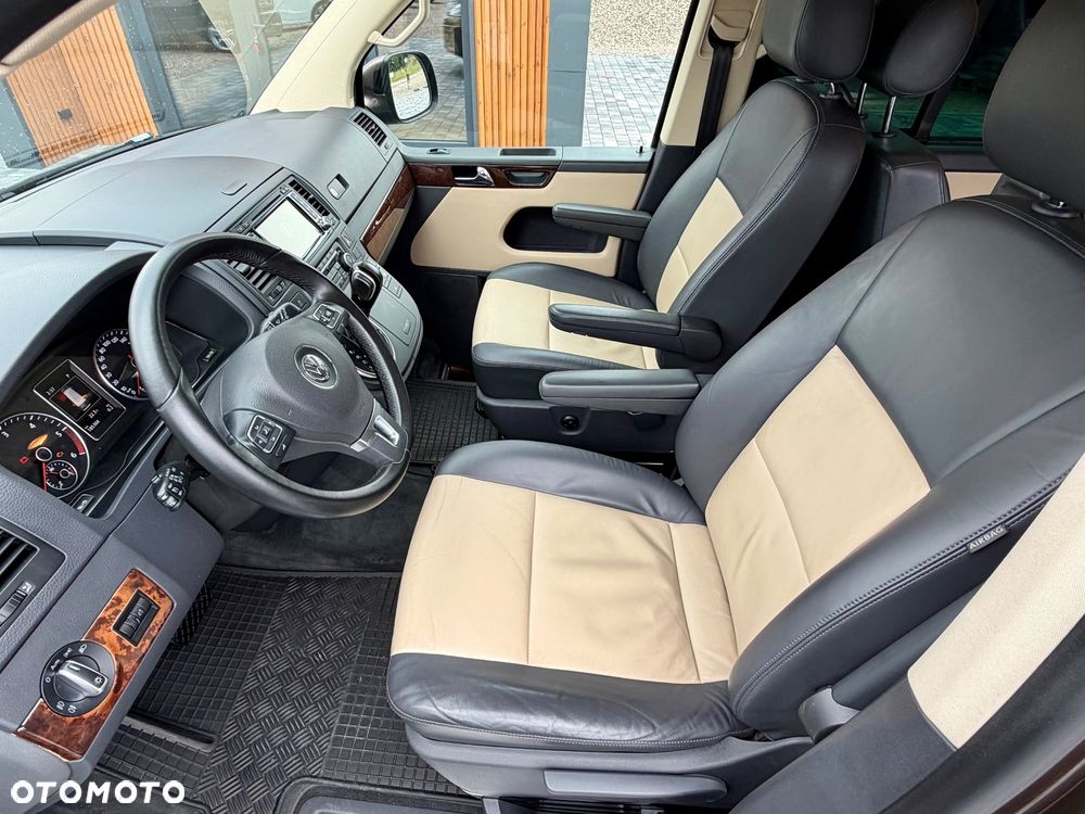 Volkswagen Multivan - 26