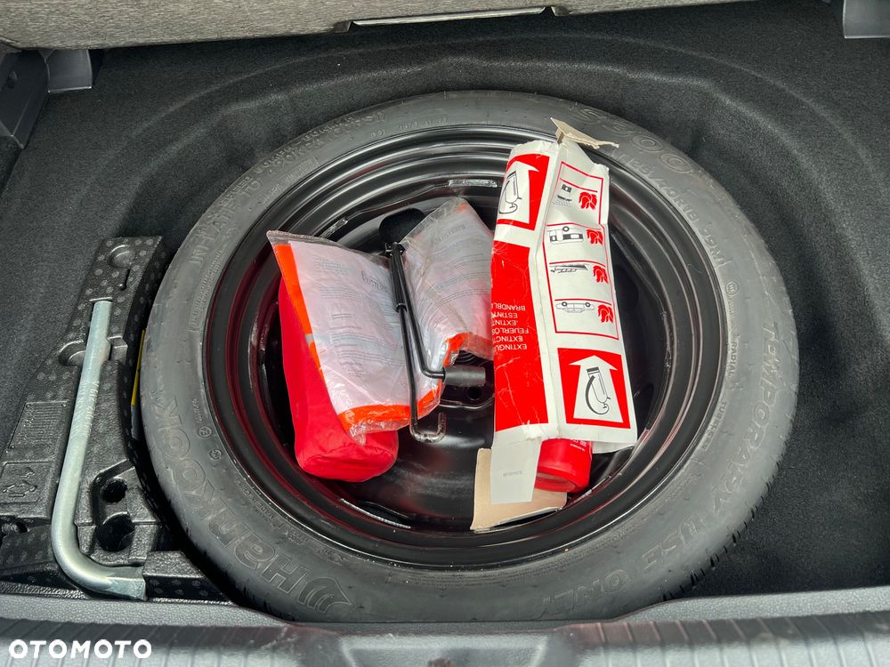 Volkswagen Golf 2.0 TDI SCR Life - 33