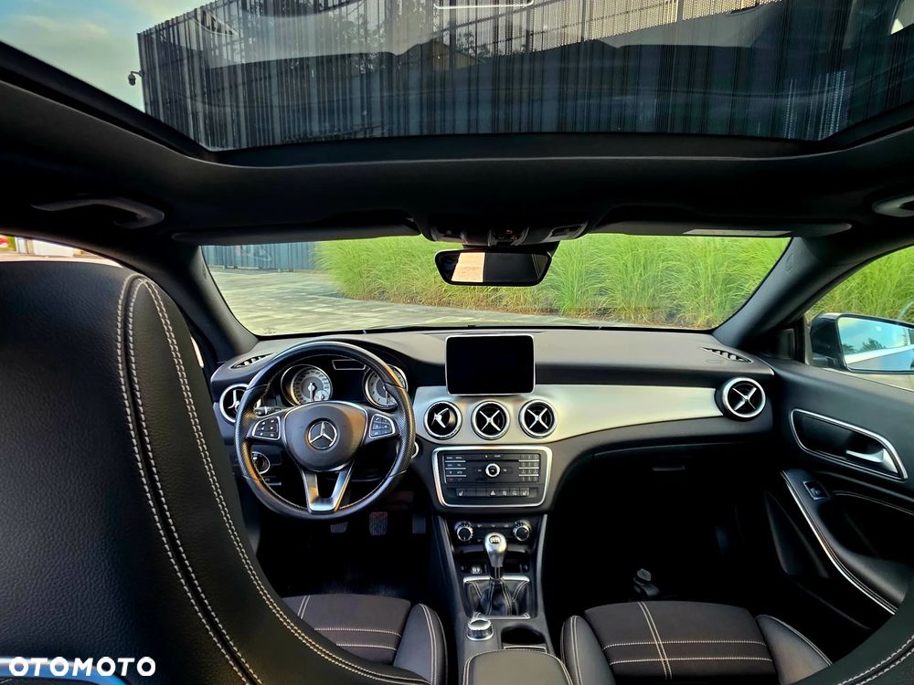 Mercedes-Benz CLA 200 Urban - 18