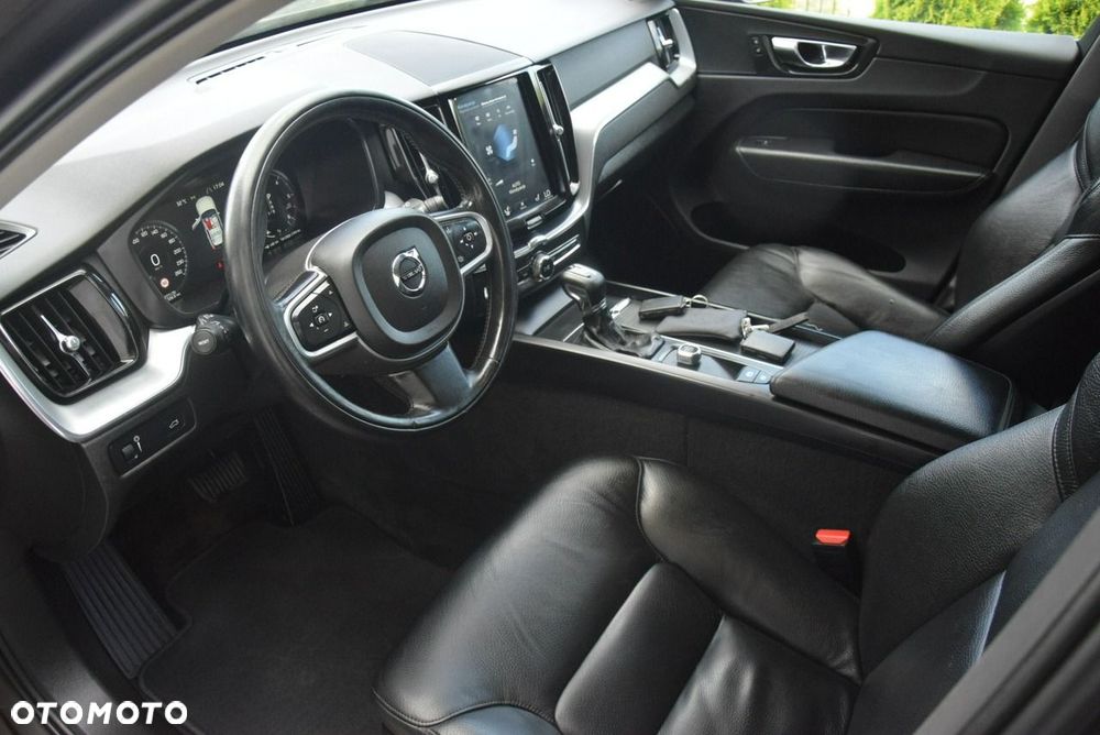 Volvo XC 60 D5 AWD Momentum - 20