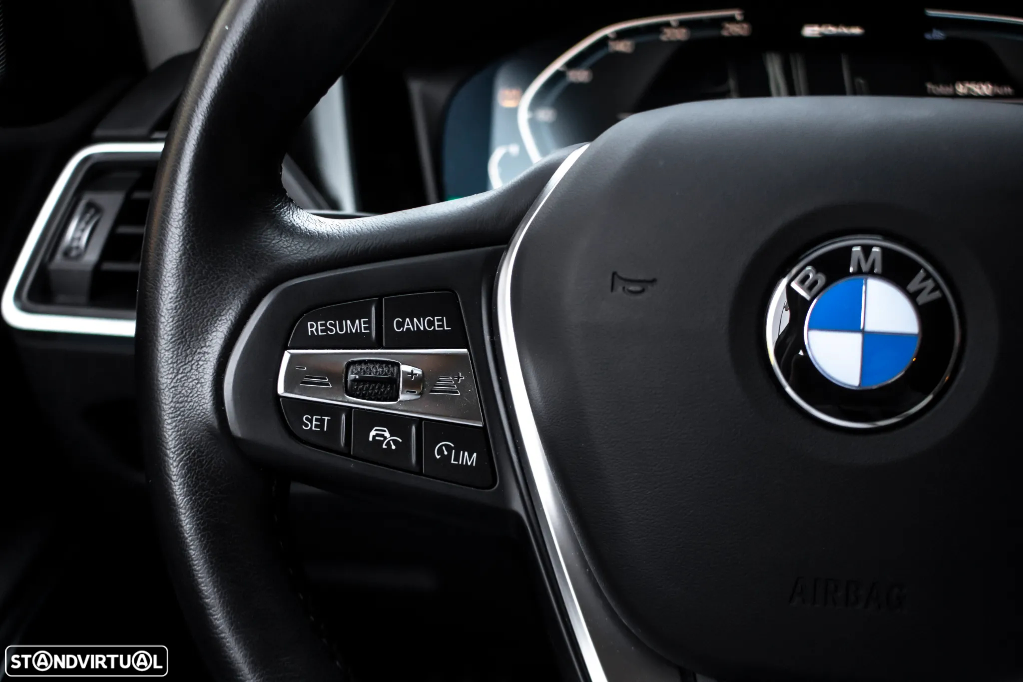 BMW 330 e Touring Line Luxury Auto - 14