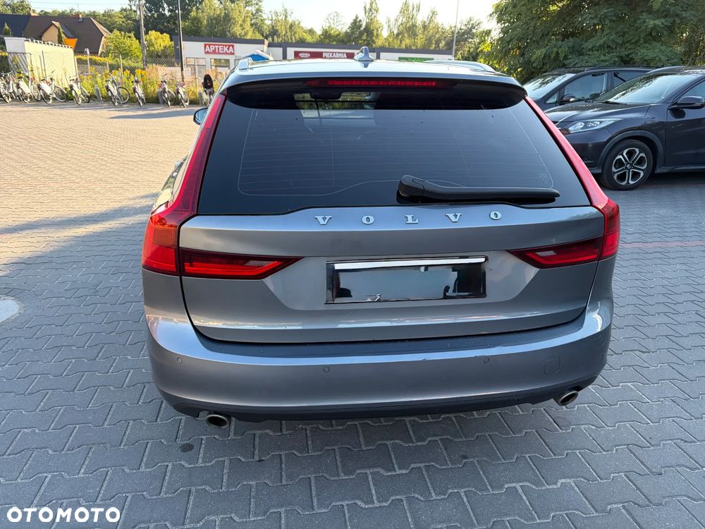 Volvo V90 D4 Momentum - 3