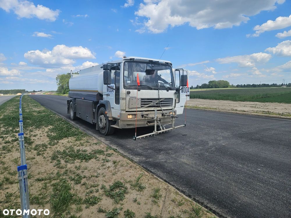 Volvo Fl6 myjka uliczna, drogowa - 4