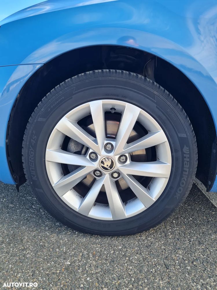 Skoda Octavia Combi Diesel 2.0 TDI Style - 11