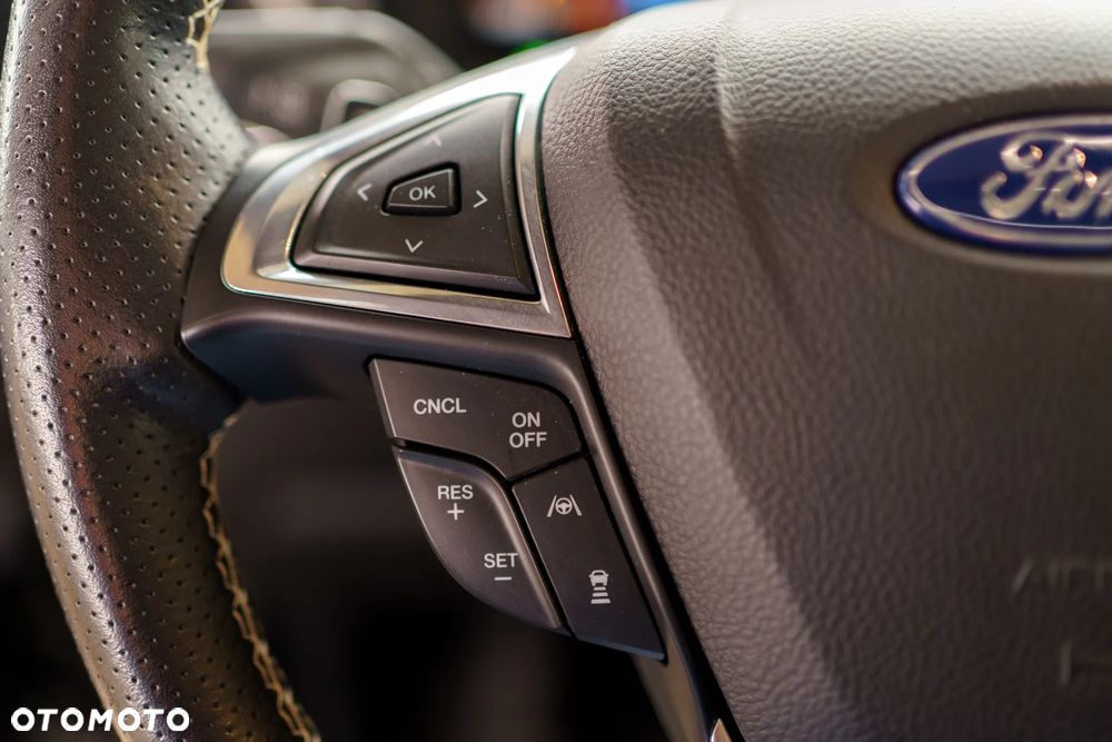 Ford Edge - 18