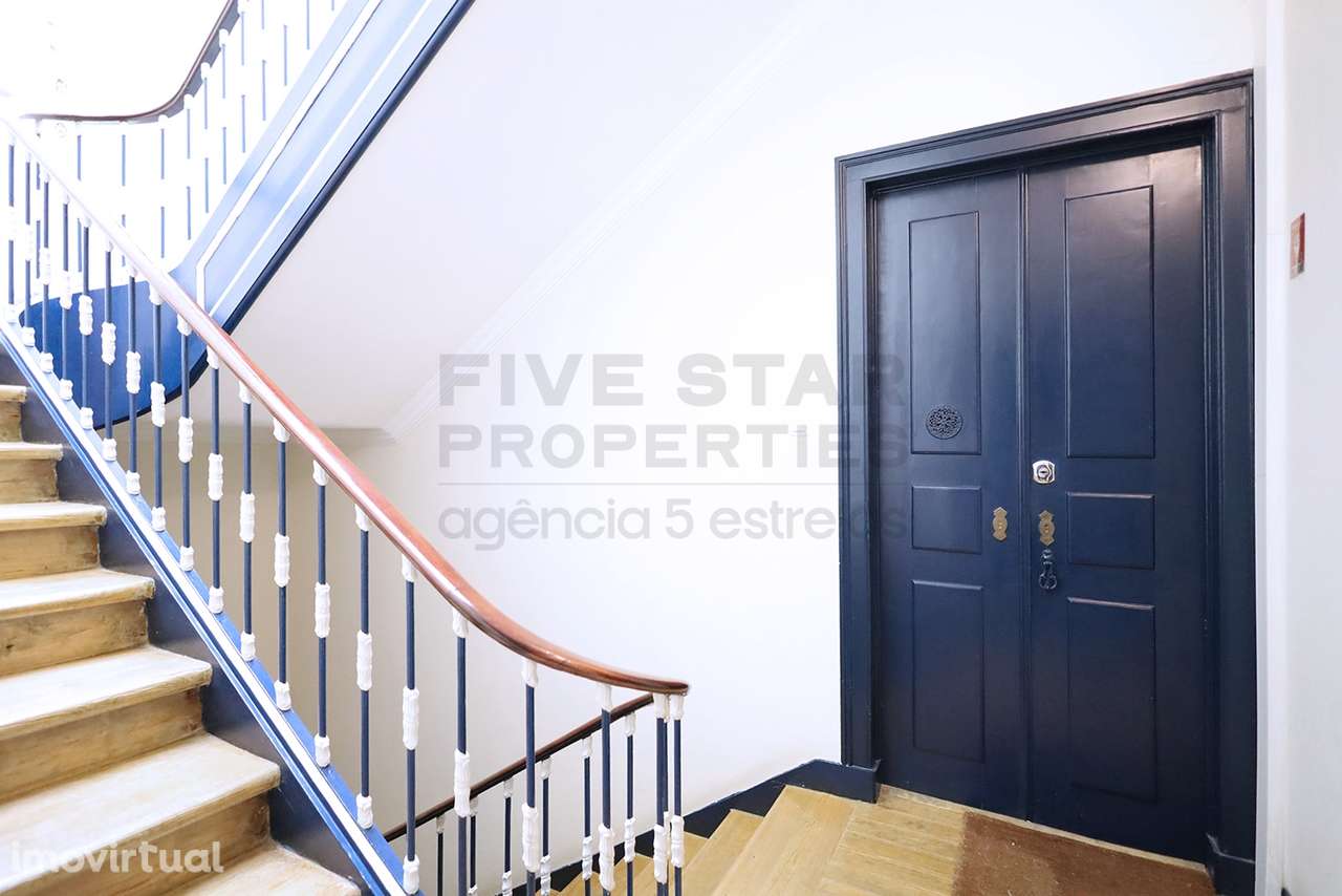 T4 Renovado - Charme Clássico - Varandas - Avenidas Novas - Grande imagem: 4/39