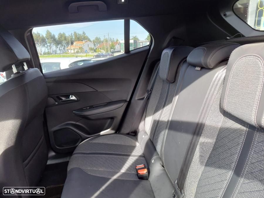 Peugeot 2008 1.2 PureTech Active Pack EAT8 - 9