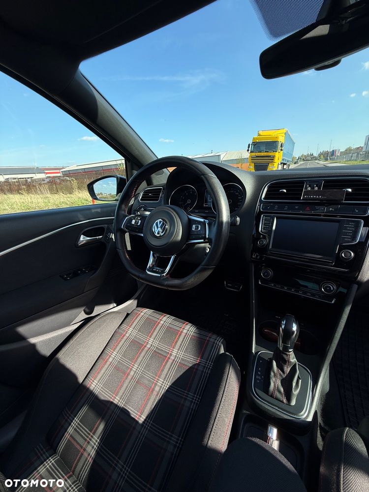 Volkswagen Polo 1.8 TSI BMT GTI DSG - 17