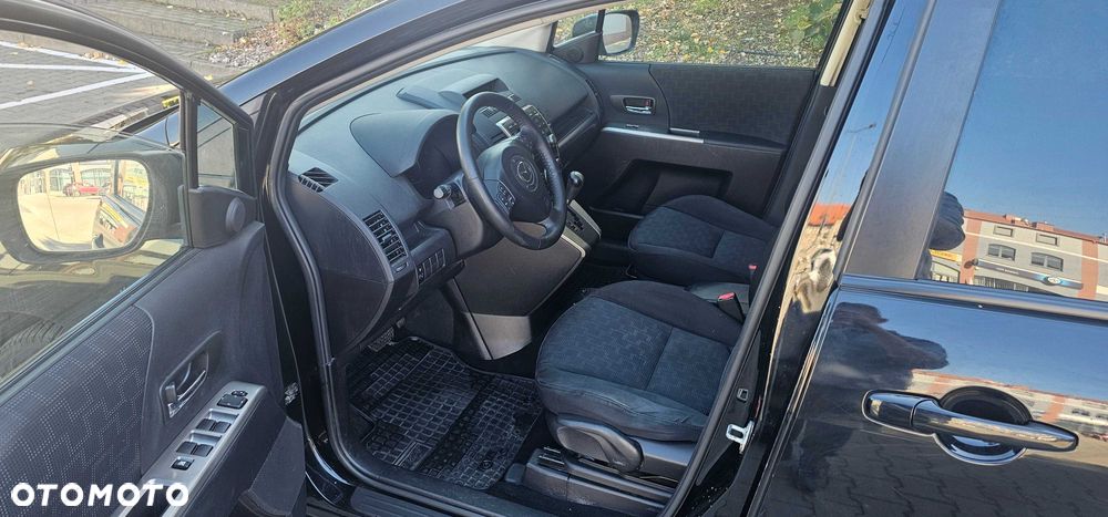 Mazda 5 - 7