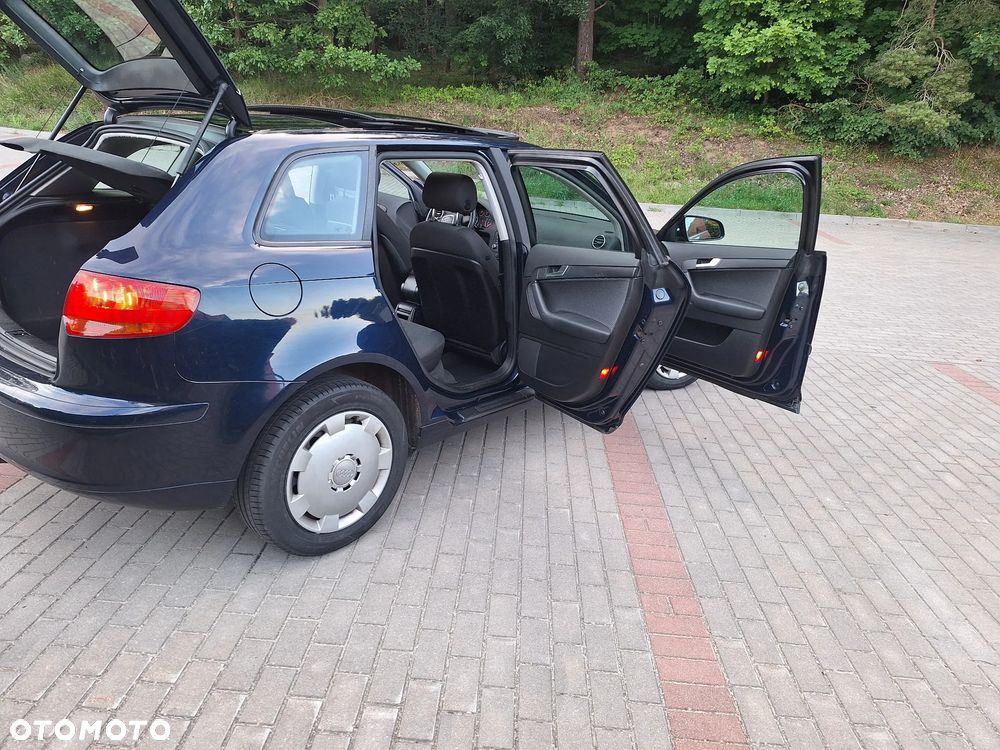 Audi A3 Sportback 1.6 Attraction - 21