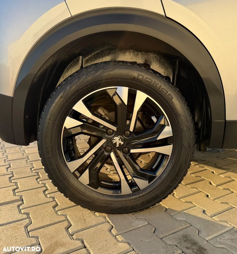 Peugeot 2008 1.5 BlueHDI EAT8 STT Allure Pack - 11