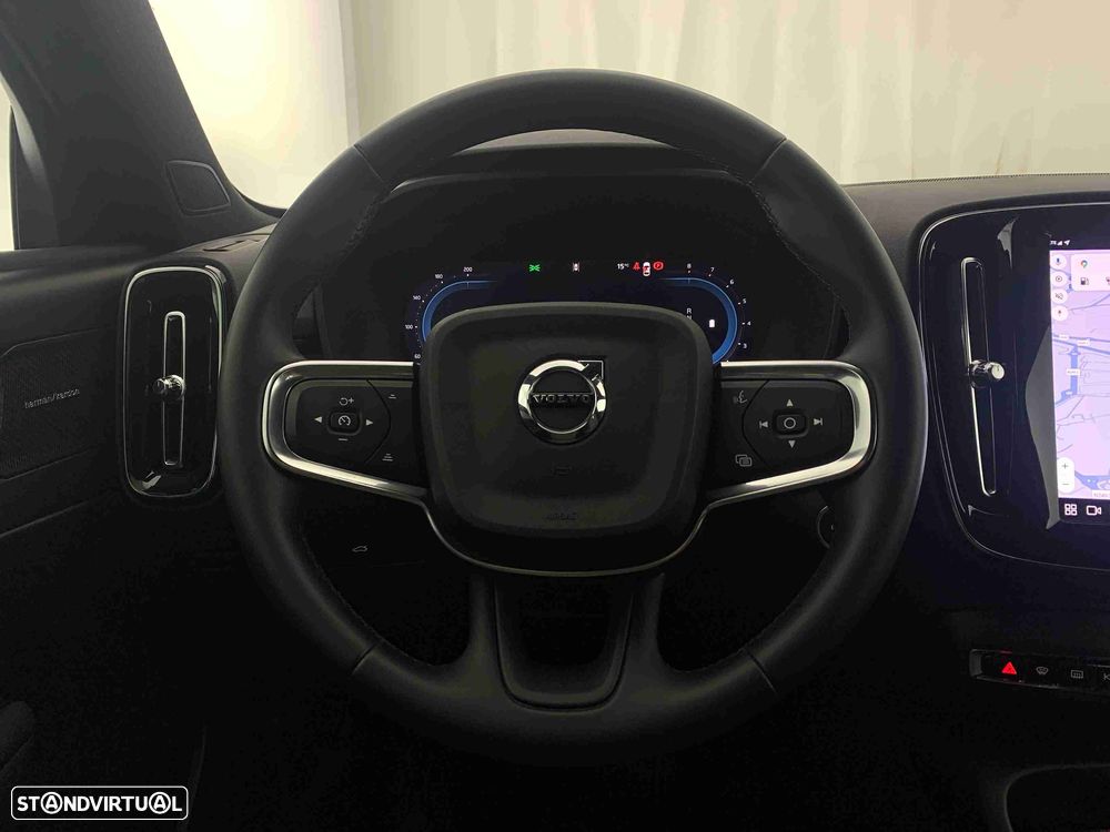 Volvo XC 40 2.0 B3 Plus Dark - 9