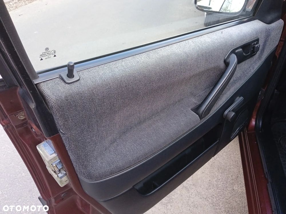 Volkswagen Passat 2.0 GL - 19