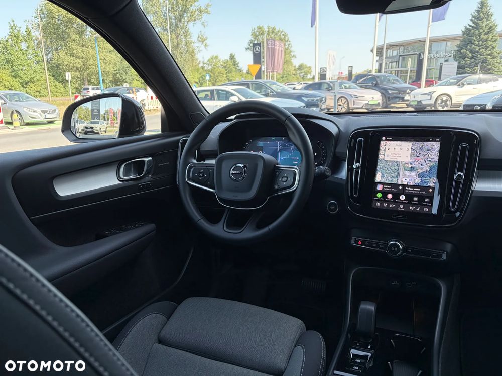 Volvo XC 40 B3 Plus Dark - 21