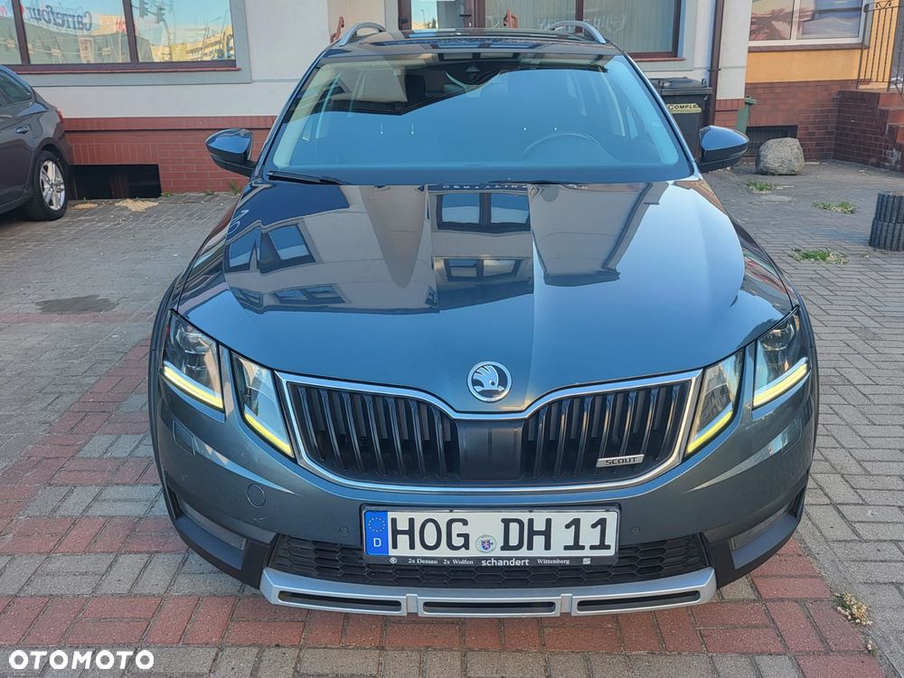 Skoda Octavia Scout 2.0 TDI 4x4 DSG - 3