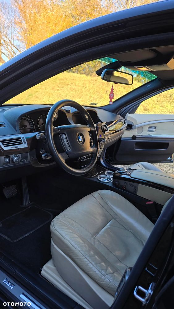 BMW Seria 7 740i - 9