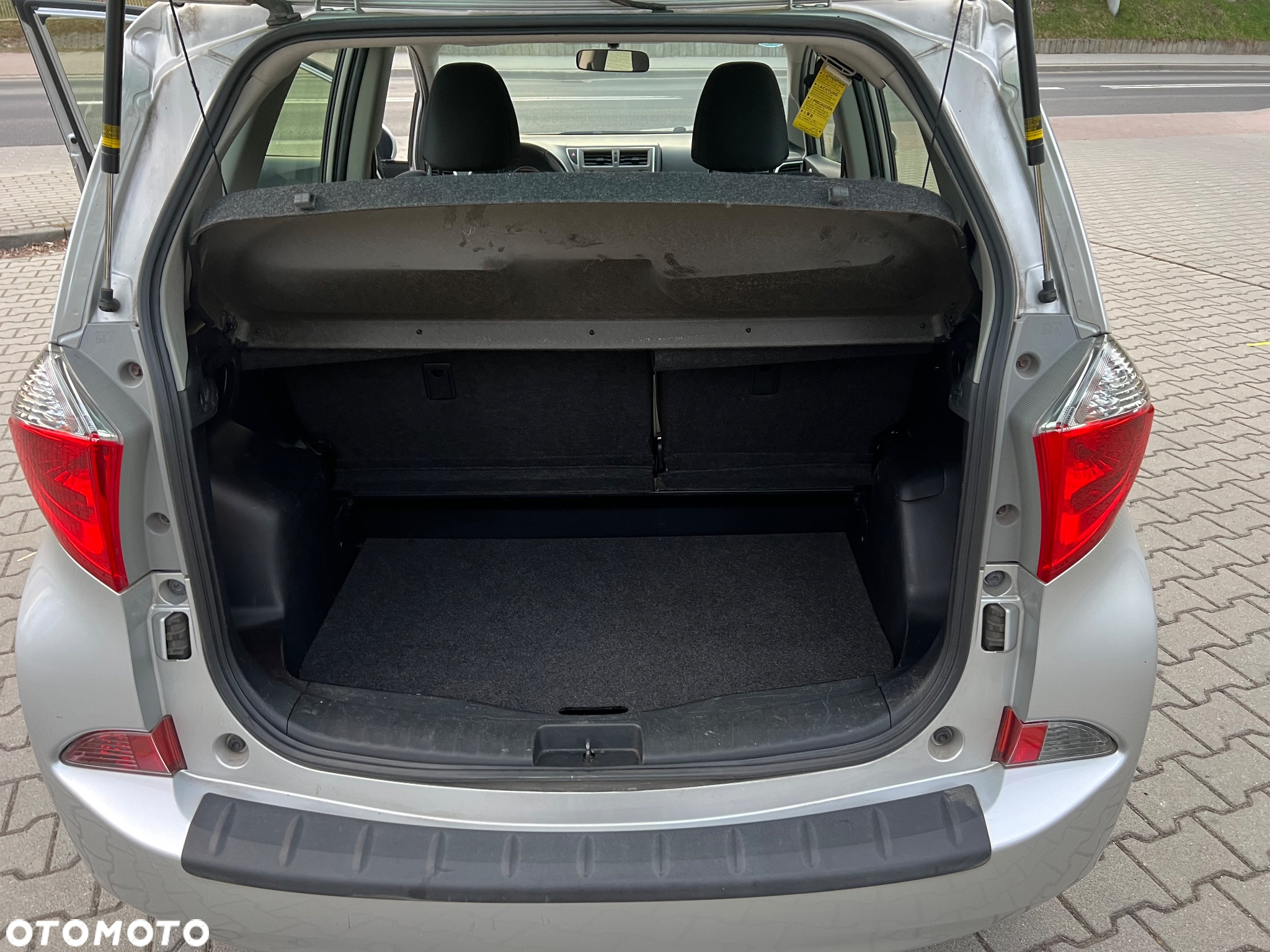Toyota Verso S 1.33 Premium - 13