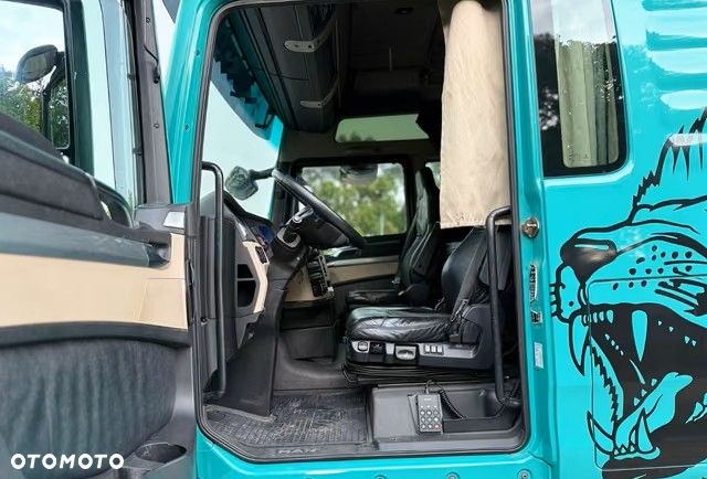 MAN TGX 26.640 D38 6x2 | 3 POZIOMY | TRANSPORT ZWIERZĄT | 640 KM | RETARDER | 2019 - 23