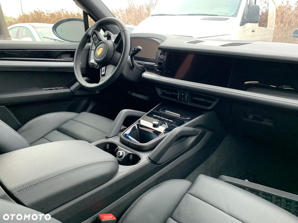 Porsche Cayenne - 15