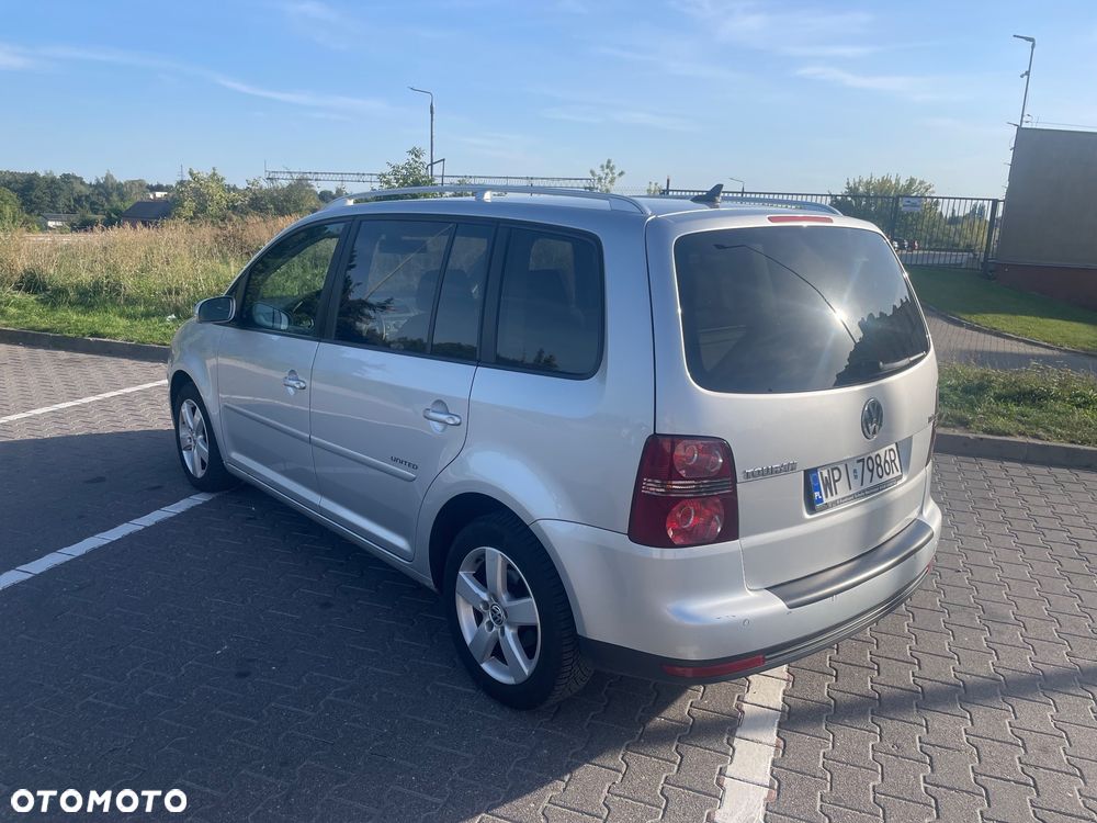 Volkswagen Touran 1.4 TSI DSG United - 2