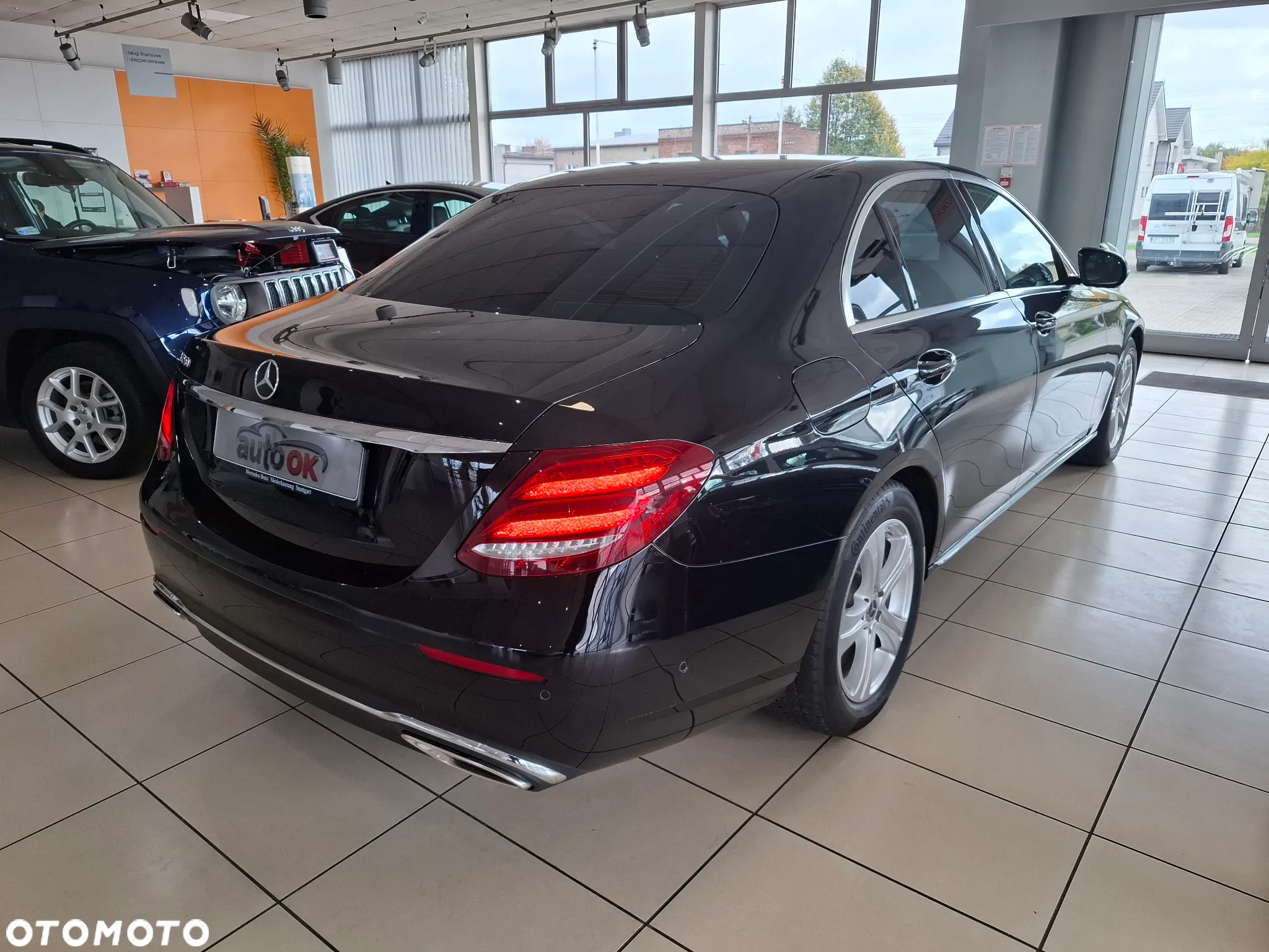 Mercedes-Benz Klasa E 250 9G-TRONIC - 4
