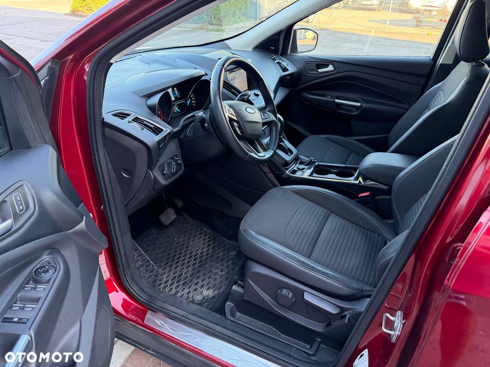 Ford Kuga 1.5 EcoBoost 2x4 Titanium - 4