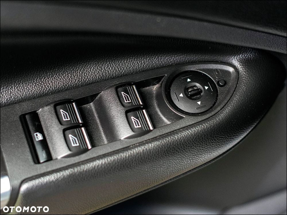 Ford Kuga - 30