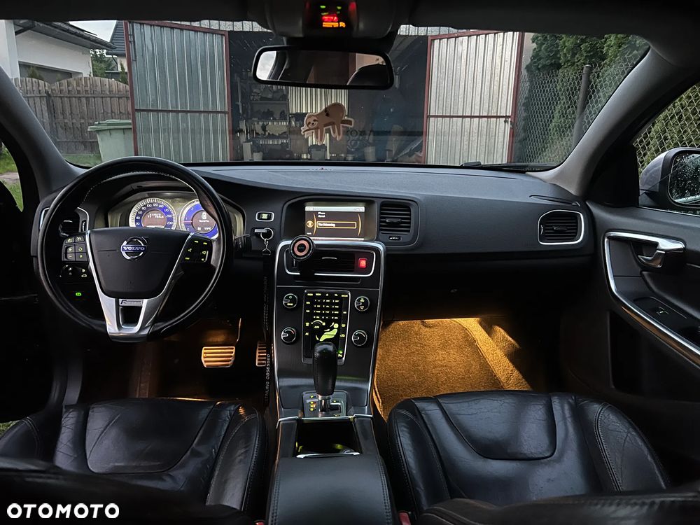 Volvo S60 D5 Geartronic RDesign - 10