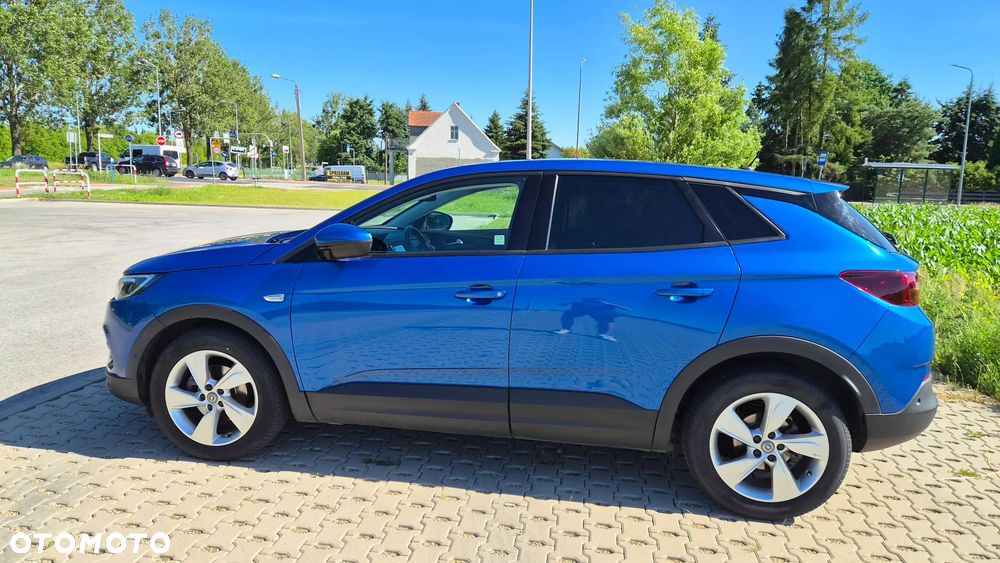 Opel Grandland X 1.2 T GPF Design&Tech S&S - 4