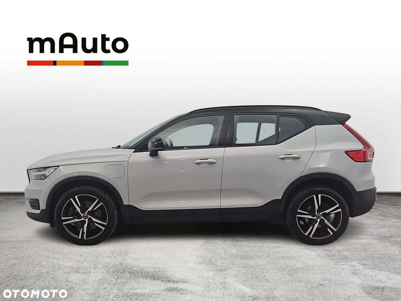 Volvo XC 40 T5 Plug-In Hybrid R-Design - 2