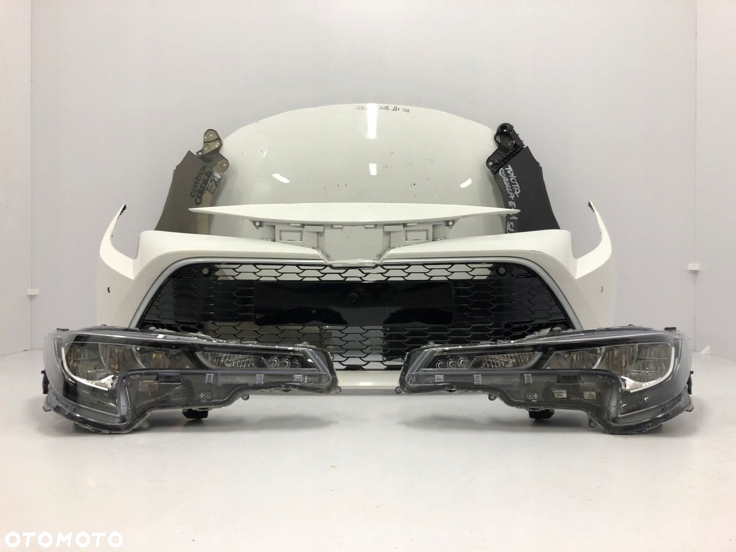 TOYOTA COROLLA E21 2019 HATCHBACK KOMBI MASKA ZDERZAK LAMPY BŁOTNIKI - 1