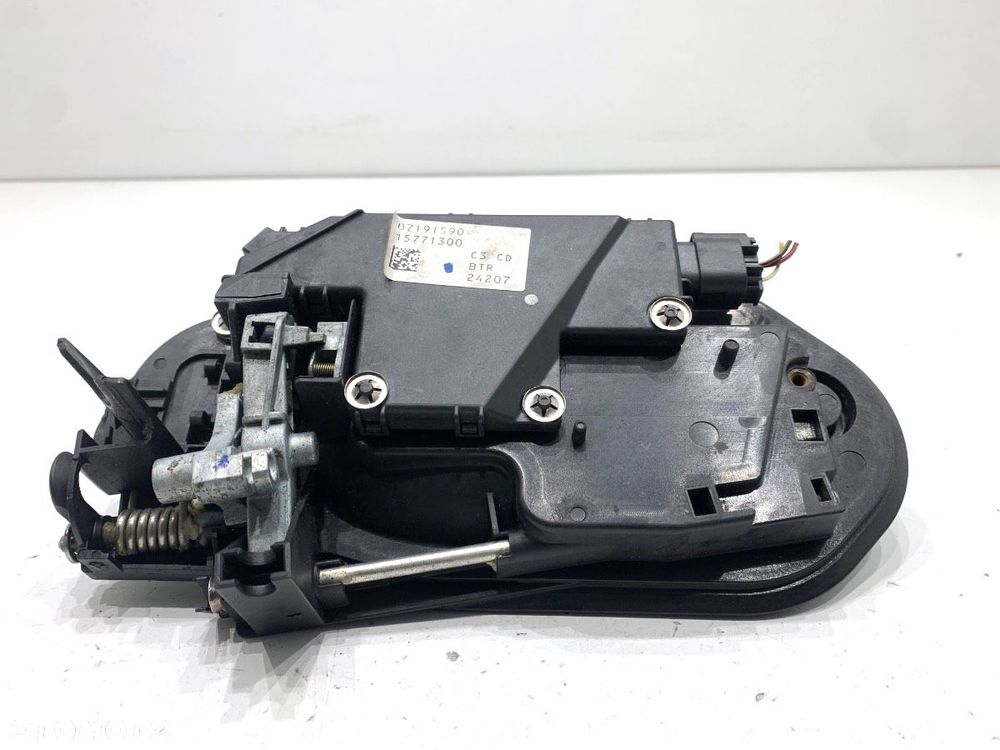 KLAMKA ZEWNĘTRZNA PRAWY PRZÓD  BMW 5 (E60) 2003 - 2010 530 d 173 kW [235 KM] olej napędowy 2007 - - 3