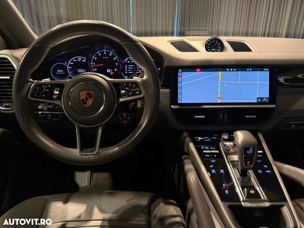 Porsche Cayenne Coupe - 24