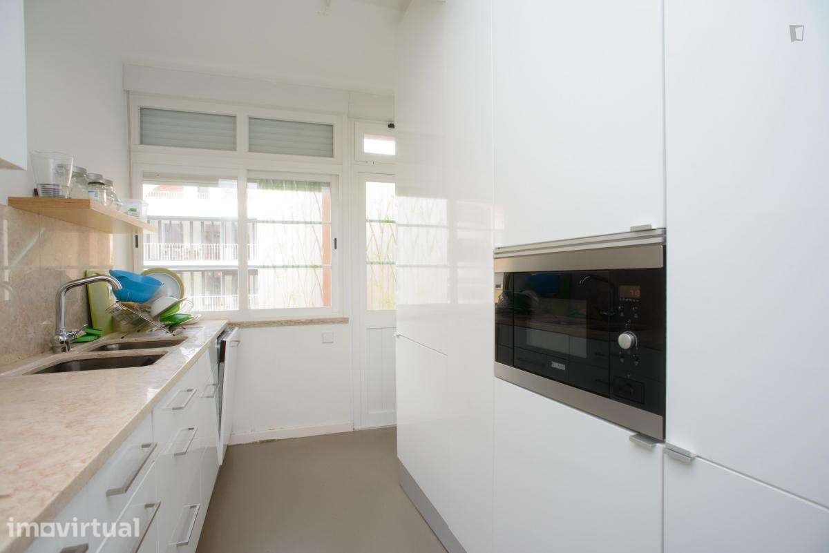 Quarto - localizado em Alameda Lisbon - Grande imagem: 5/17