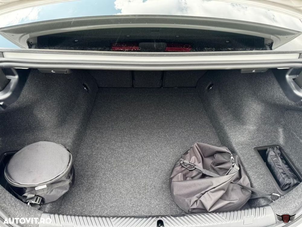 BMW Seria 5 530e xDrive Aut. - 12