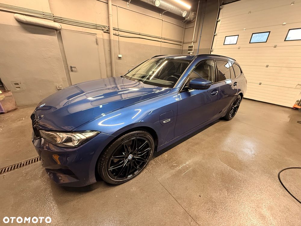 BMW Seria 3 320i GPF - 1