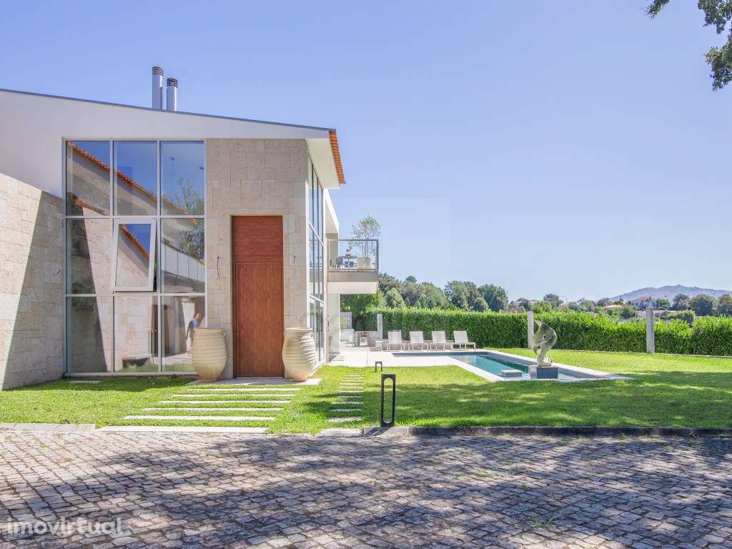 Moradia de Charme T3+1 com Jardim e Piscina - Grande imagem: 5/58