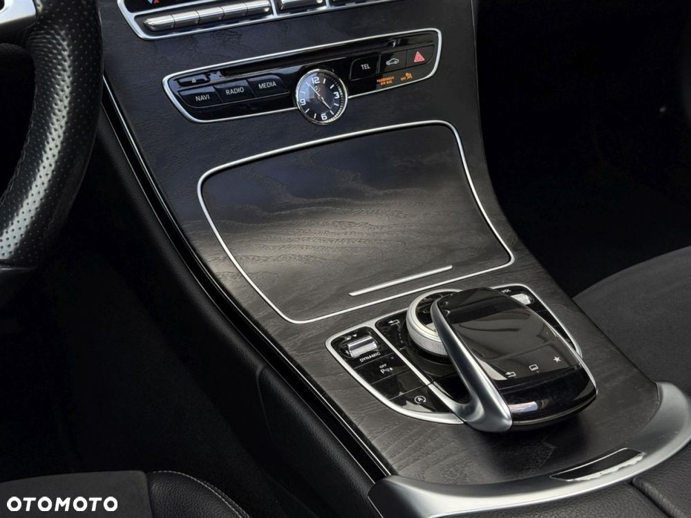 Mercedes-Benz Klasa C 300 7G-TRONIC - 21