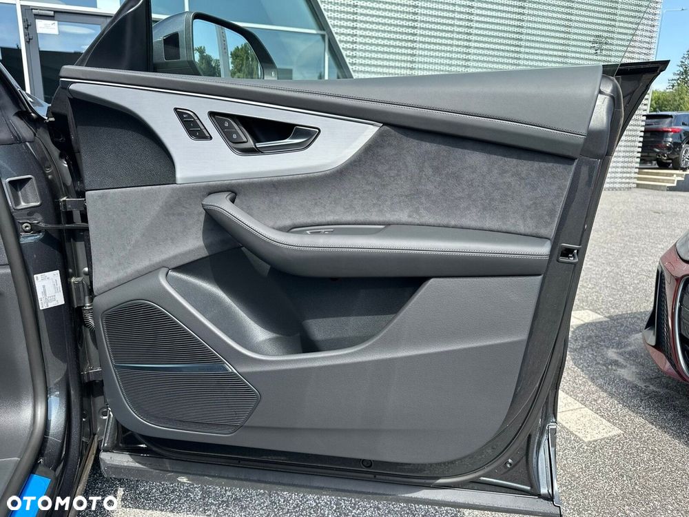 Audi Q8 - 27