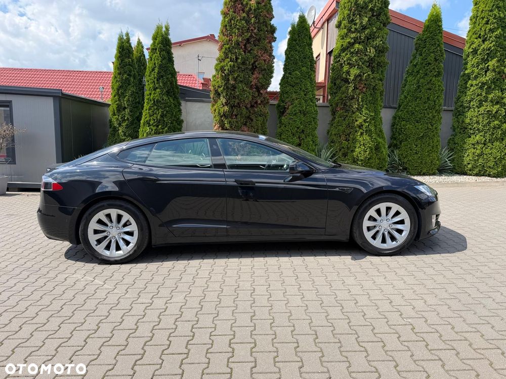 Tesla Model S - 20